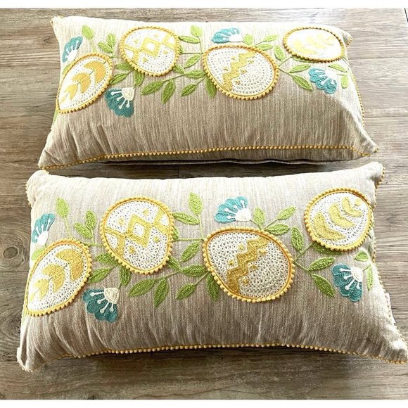 Spring Gatherings Embroidered Crocket Throw Pillows Set of 2 - Picture 2 of 12